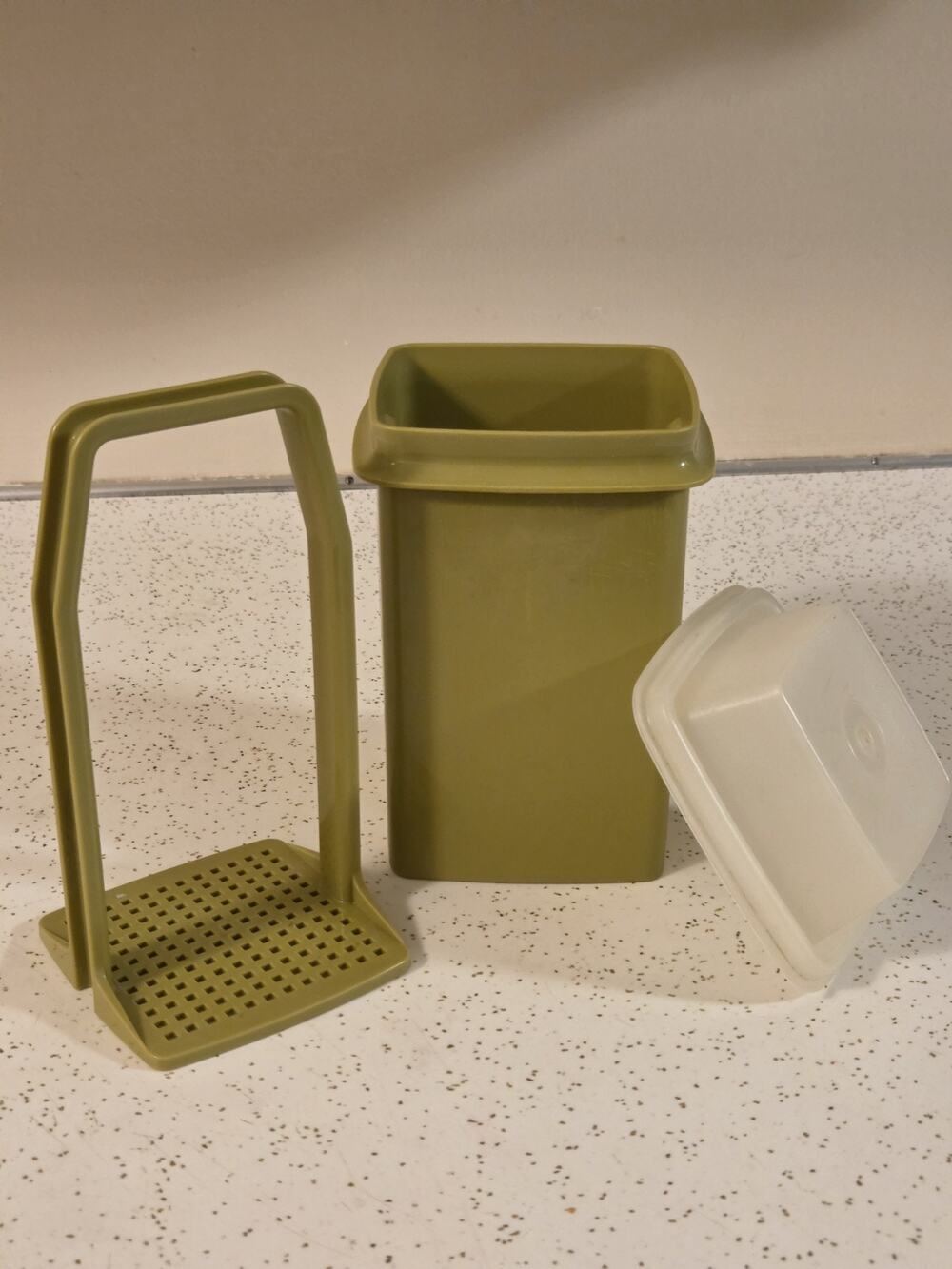 Tupperware Pick a Deli Pickle Olive Keeper Green 1330 Complete Set Vintage